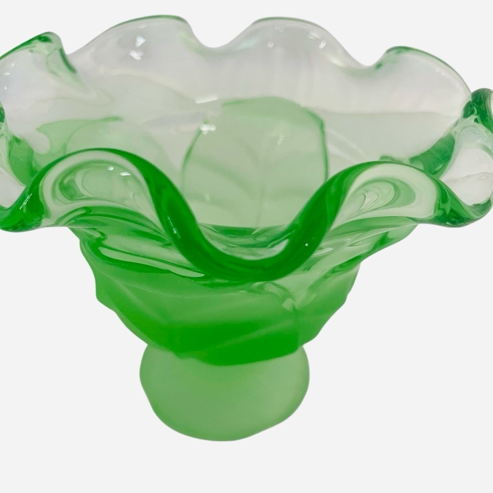 VIKING GLASS CABBAGE LEAF LIME GREEN COMPOTE DISH 5 1/4" TALL - Picture 2 of 8